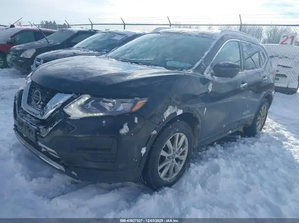 KNMAT2MV7JP563102 2018 NISSAN ROGUE - Image 2