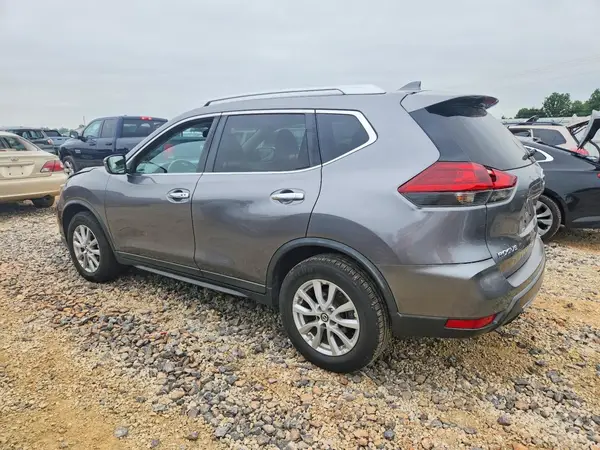 KNMAT2MV7JP565769 2018 NISSAN ROGUE - Image 2