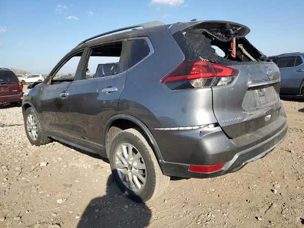 KNMAT2MV7JP568218 2018 NISSAN ROGUE - Image 2