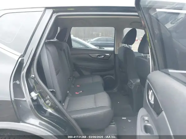 KNMAT2MV7JP571331 2018 NISSAN ROGUE - Image 8