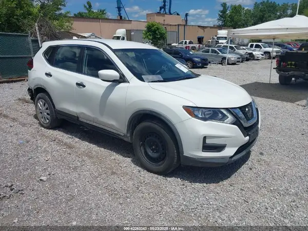 KNMAT2MV7JP571877 2018 NISSAN ROGUE - Image 1