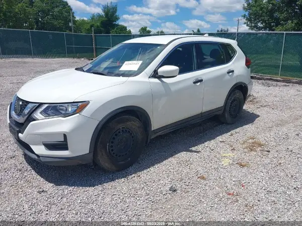 KNMAT2MV7JP571877 2018 NISSAN ROGUE - Image 2