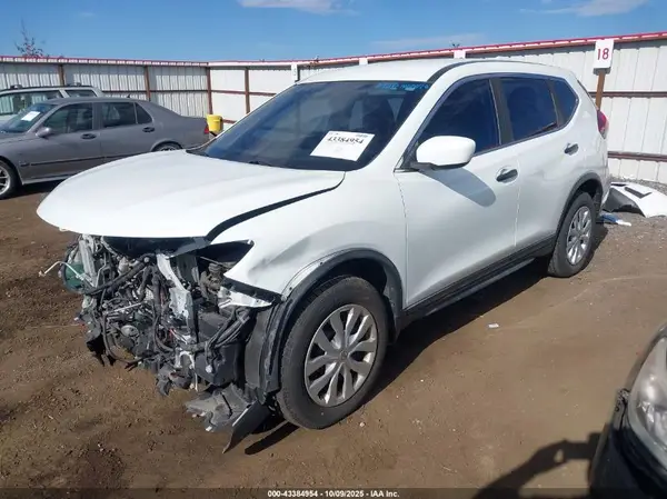 KNMAT2MV7JP572110 2018 NISSAN ROGUE - Image 2