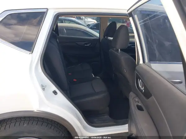 KNMAT2MV7JP572110 2018 NISSAN ROGUE - Image 8