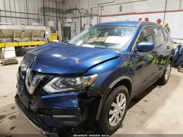 KNMAT2MV7JP573726 2018 NISSAN ROGUE - Image 2