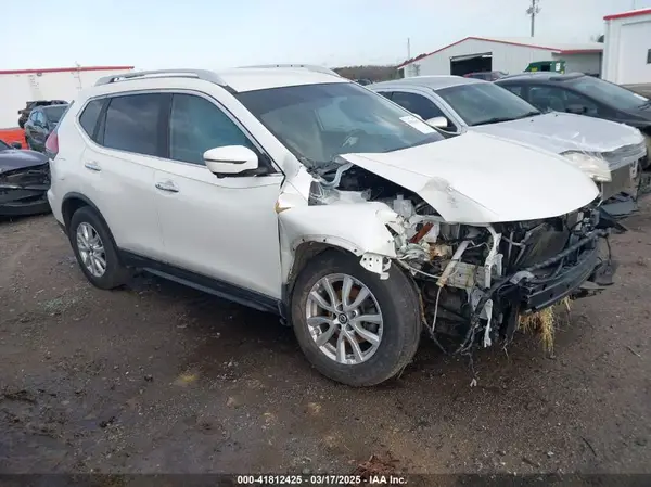 KNMAT2MV7JP574729 2018 NISSAN ROGUE - Image 1