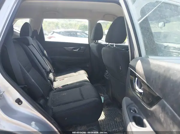 KNMAT2MV7JP574987 2018 NISSAN ROGUE - Image 8