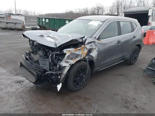 KNMAT2MV7JP579106 2018 NISSAN ROGUE - Image 2