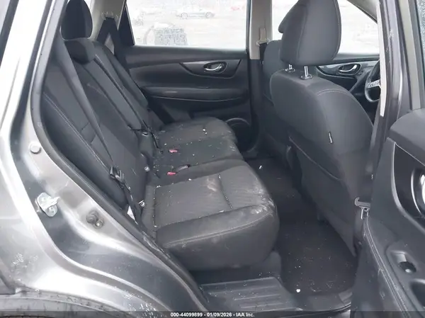 KNMAT2MV7JP579106 2018 NISSAN ROGUE - Image 8