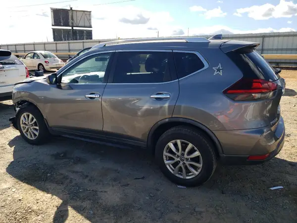 KNMAT2MV7JP579381 2018 NISSAN ROGUE - Image 2