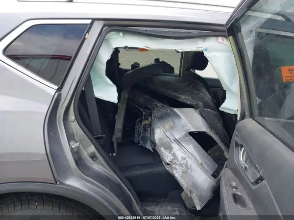 KNMAT2MV7JP580952 2018 NISSAN ROGUE - Image 8