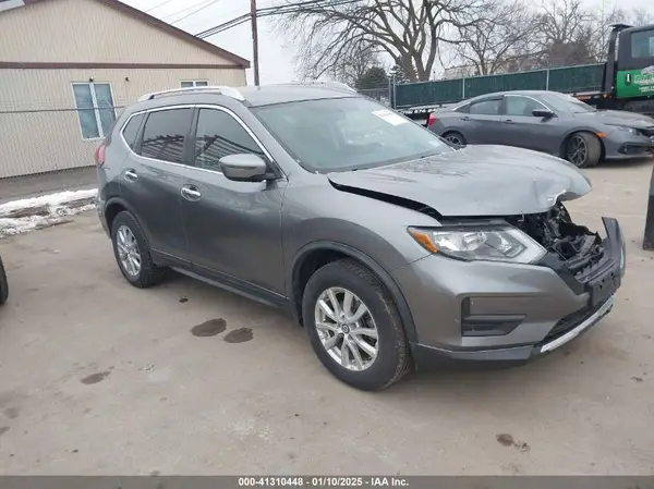 KNMAT2MV7JP582510 2018 NISSAN ROGUE - Image 1