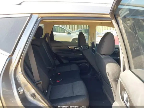 KNMAT2MV7JP584791 2018 NISSAN ROGUE - Image 8