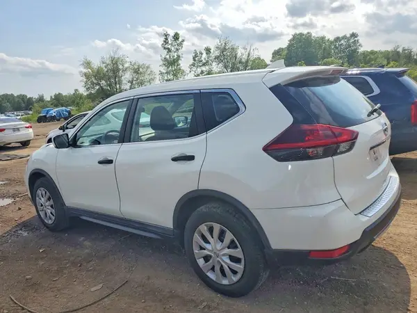 KNMAT2MV7JP588405 2018 NISSAN ROGUE - Image 2