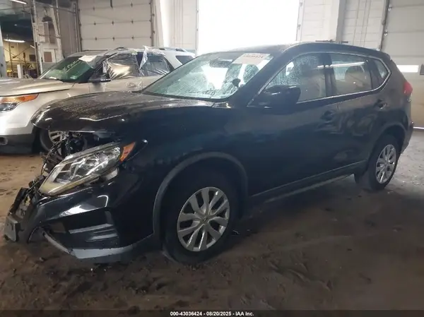 KNMAT2MV7JP591496 2018 NISSAN ROGUE - Image 2