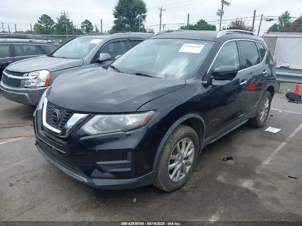 KNMAT2MV7JP600407 2018 NISSAN ROGUE - Image 2