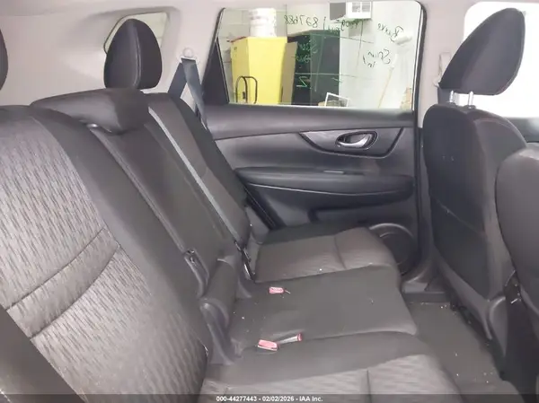 KNMAT2MV7JP600519 2018 NISSAN ROGUE - Image 8