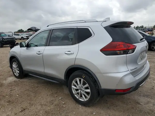 KNMAT2MV7JP601492 2018 NISSAN ROGUE - Image 2