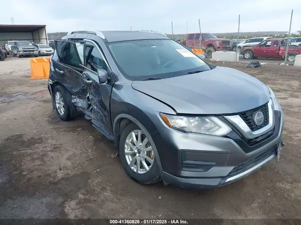 KNMAT2MV7JP602352 2018 NISSAN ROGUE - Image 1