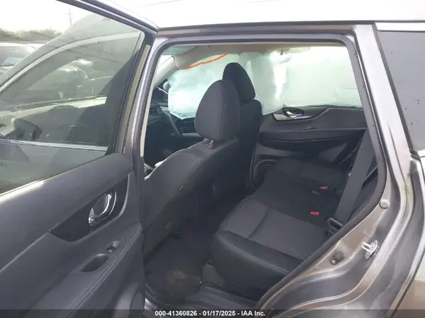 KNMAT2MV7JP602352 2018 NISSAN ROGUE - Image 8