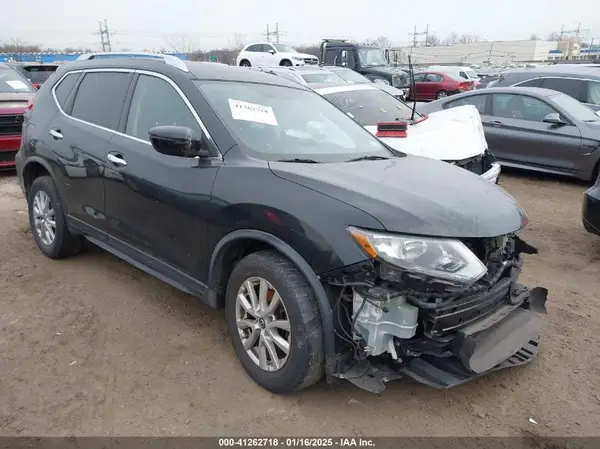 KNMAT2MV7JP605610 2018 NISSAN ROGUE - Image 1