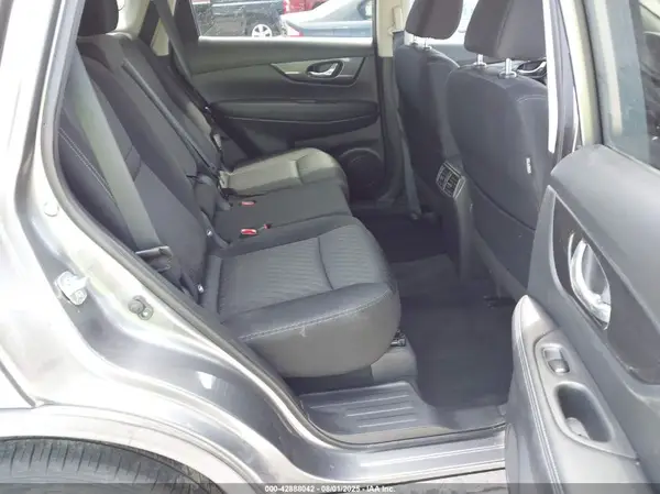 KNMAT2MV7JP611326 2018 NISSAN ROGUE - Image 8