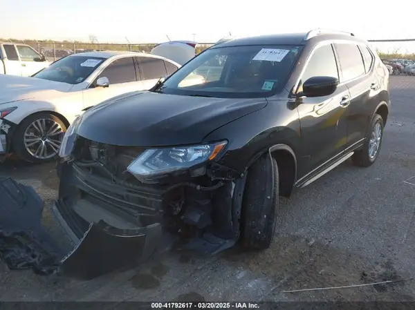 KNMAT2MV7JP611584 2018 NISSAN ROGUE - Image 2