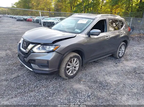 KNMAT2MV7JP614601 2018 NISSAN ROGUE - Image 2