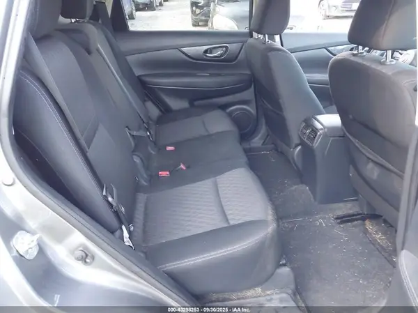 KNMAT2MV7JP614601 2018 NISSAN ROGUE - Image 8