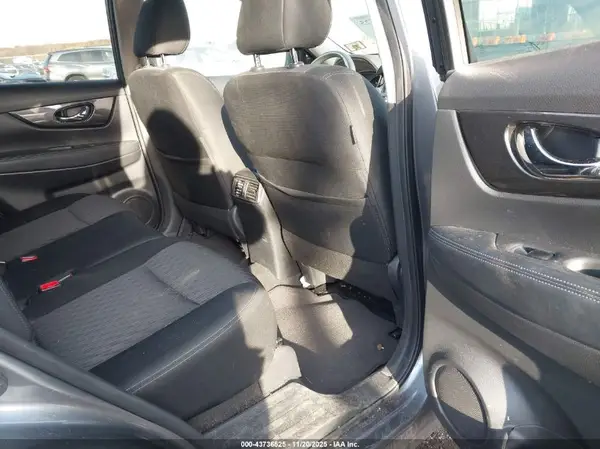 KNMAT2MV7JP615540 2018 NISSAN ROGUE - Image 8