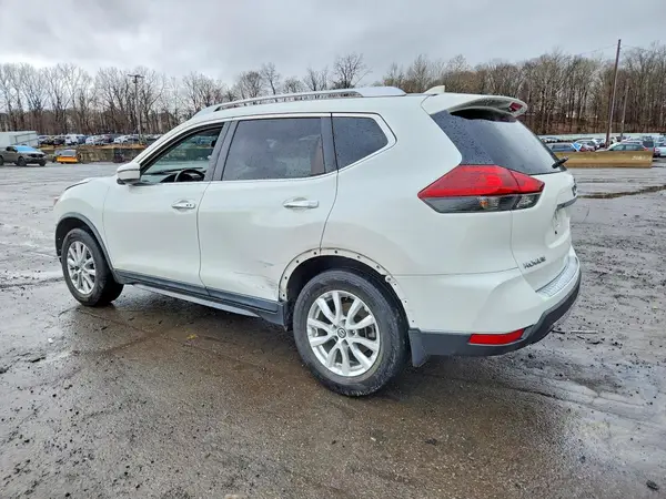 KNMAT2MV7JP615974 2018 NISSAN ROGUE - Image 2