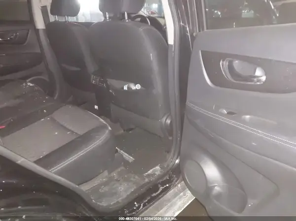 KNMAT2MV7JP617756 2018 NISSAN ROGUE - Image 8