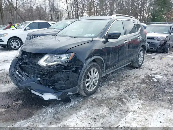 KNMAT2MV7JP620592 2018 NISSAN ROGUE - Image 2