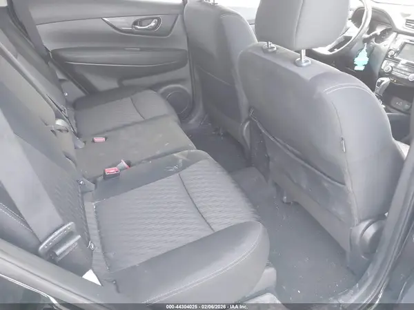 KNMAT2MV7JP620592 2018 NISSAN ROGUE - Image 8