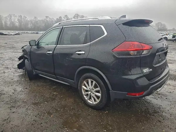 KNMAT2MV7JP620799 2018 NISSAN ROGUE - Image 2