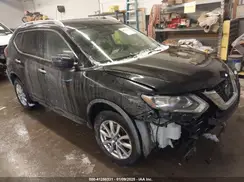 KNMAT2MV7JP621144 2018 NISSAN ROGUE