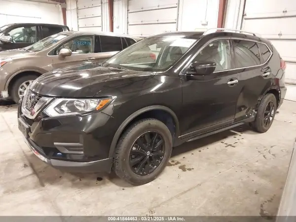 KNMAT2MV7KP529761 2019 NISSAN ROGUE - Image 2