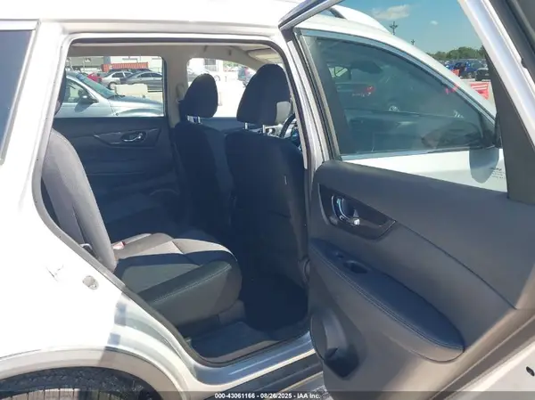 KNMAT2MV7KP535530 2019 NISSAN ROGUE - Image 8