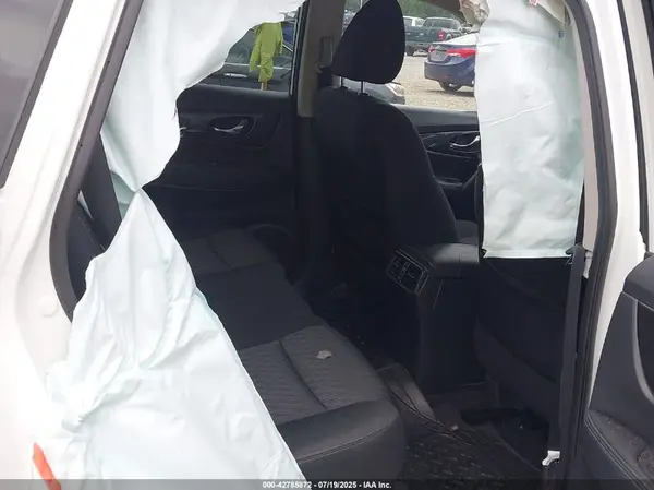 KNMAT2MV7KP559553 2019 NISSAN ROGUE - Image 8