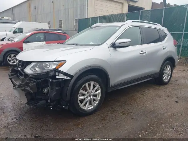 KNMAT2MV7LP523878 2020 NISSAN ROGUE - Image 2