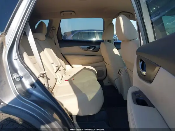 KNMAT2MV8GP636308 2016 NISSAN ROGUE - Image 8