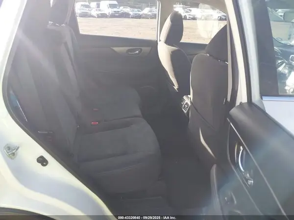 KNMAT2MV8GP696783 2016 NISSAN ROGUE - Image 8