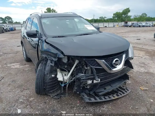 KNMAT2MV8GP699098 2016 NISSAN ROGUE - Image 1