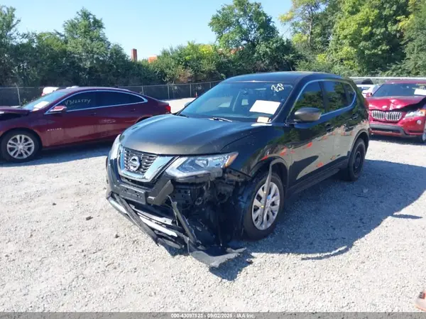 KNMAT2MV8HP500665 2017 NISSAN ROGUE - Image 2