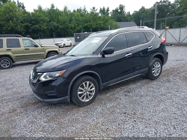 KNMAT2MV8HP502528 2017 NISSAN ROGUE - Image 2