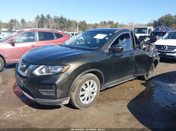 KNMAT2MV8HP506885 2017 NISSAN ROGUE - Image 2