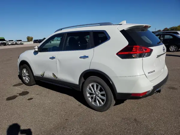 KNMAT2MV8HP507051 2017 NISSAN ROGUE - Image 2