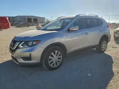 KNMAT2MV8HP513688 2017 NISSAN ROGUE