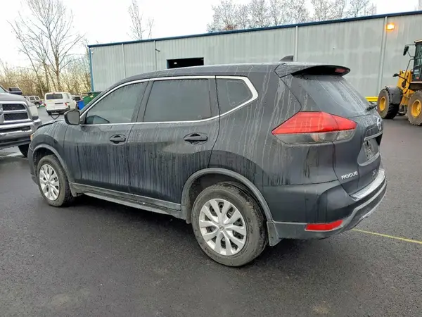 KNMAT2MV8HP522956 2017 NISSAN ROGUE - Image 2