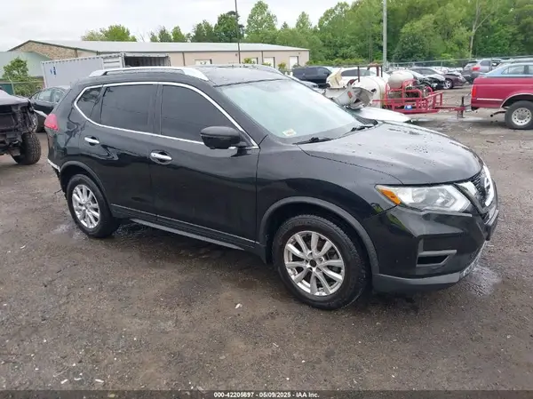 KNMAT2MV8HP525176 2017 NISSAN ROGUE - Image 1